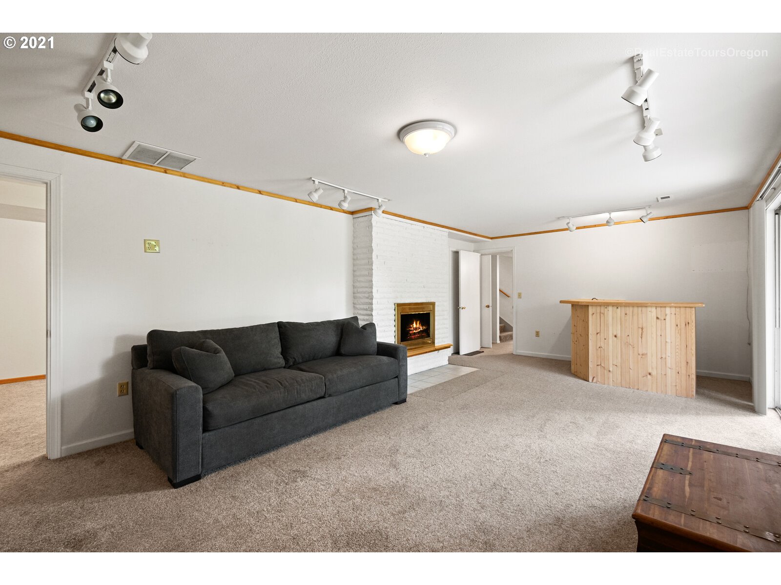 14325 Southwest Hargis Road Beaverton, OR 97008 - Photo 18 of 32 Gallery Image 18