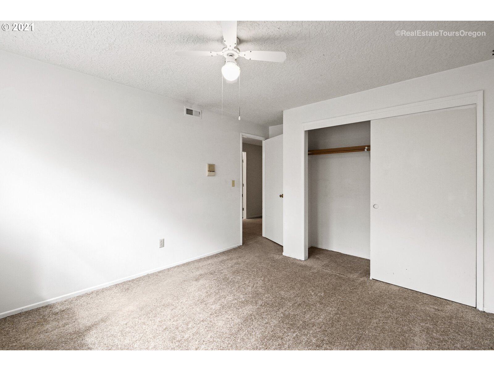 14325 Southwest Hargis Road Beaverton, OR 97008 - Photo 25 of 32 Gallery Image 25
