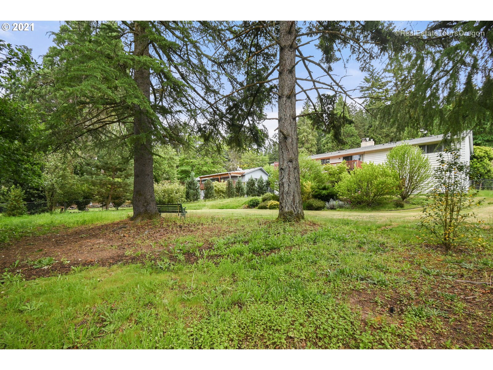14325 Southwest Hargis Road Beaverton, OR 97008 - Photo 29 of 32 Gallery Image 29