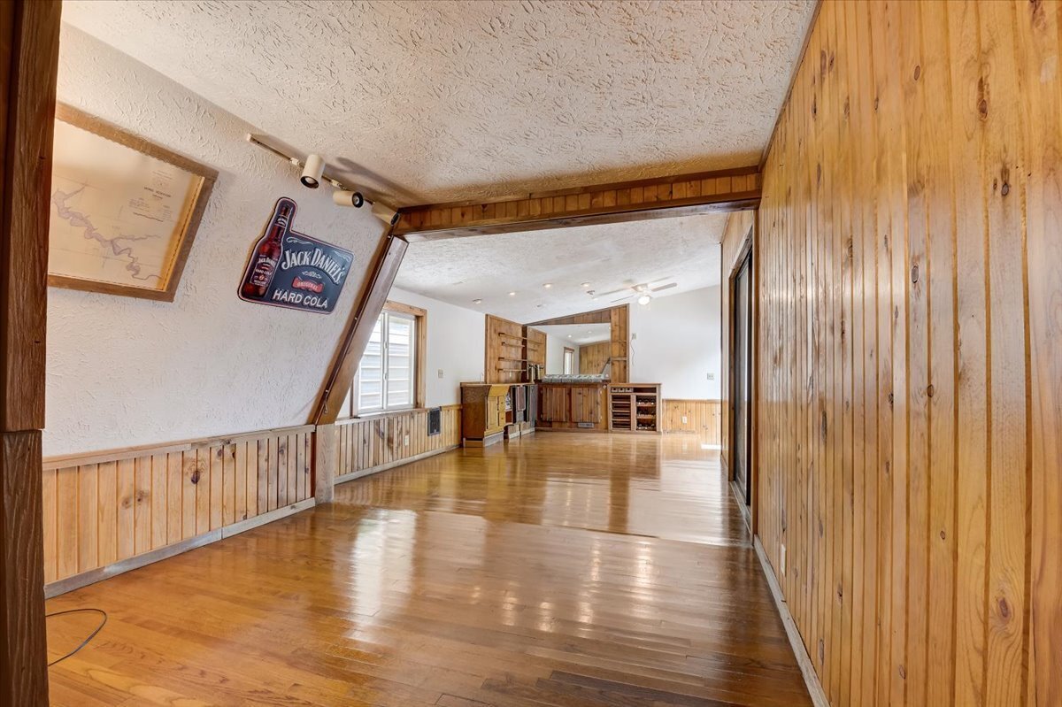 409 Iron Bridge Road Cicero, IN 46034 - Photo 8 of 33 Gallery Image 8