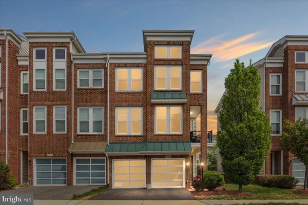 $841,000 | 42272 Knotty Oak Terrace, Brambleton, VA 20148