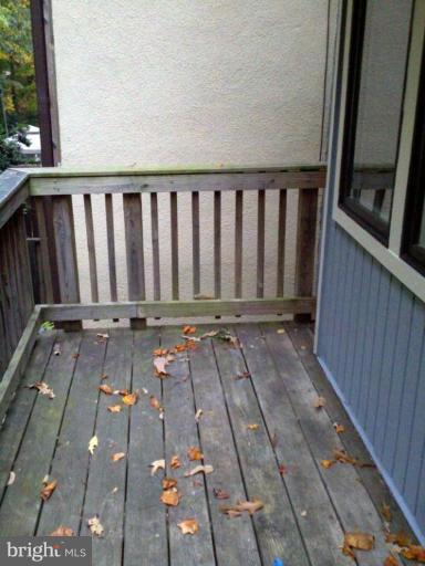 2240 Cartwright Place Reston, VA 20191 - Photo 4 of 19 Deck