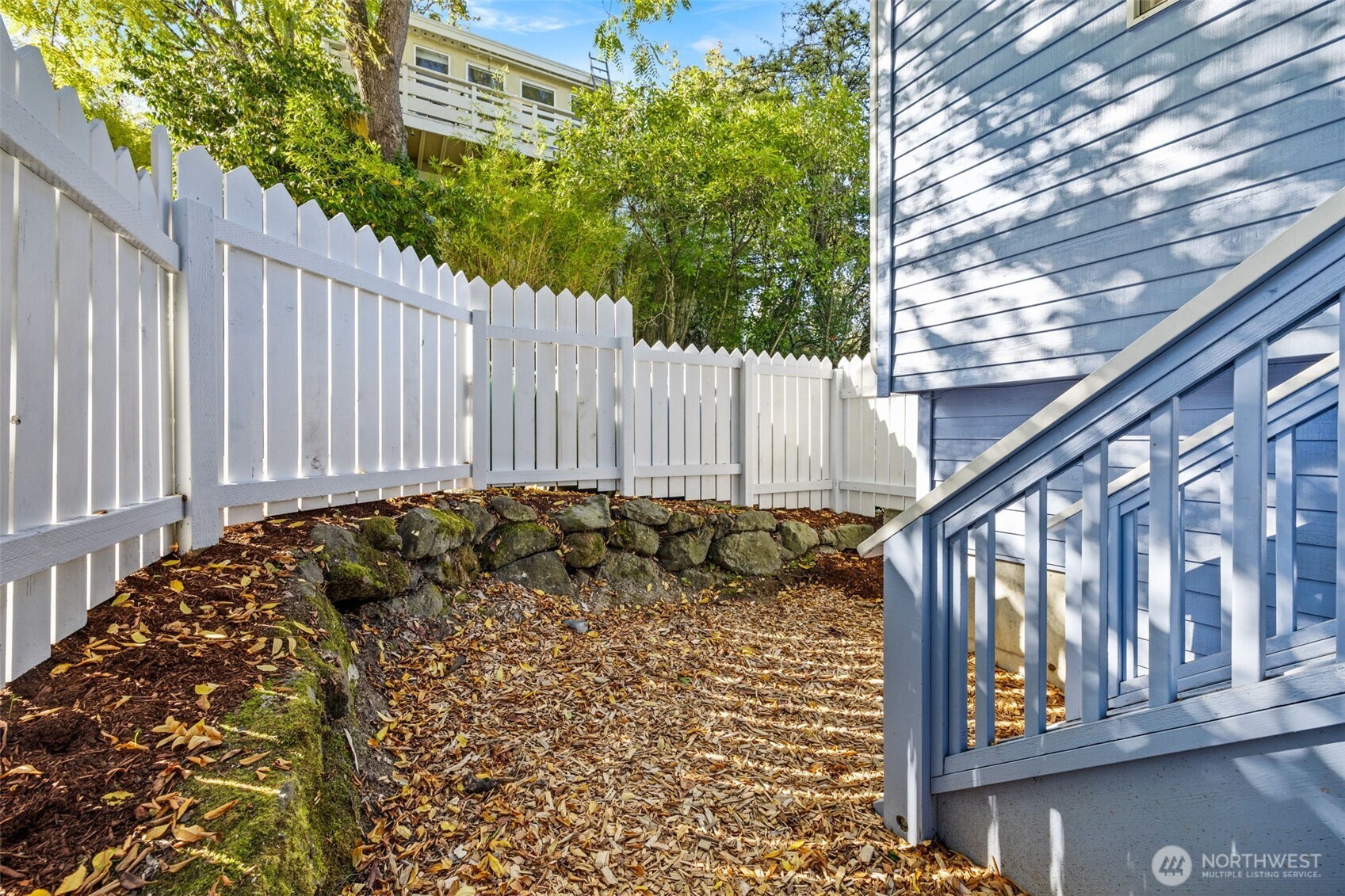 2613 East Howell Street Seattle, WA 98122 - Photo 23 of 31 a view of wooden fence
