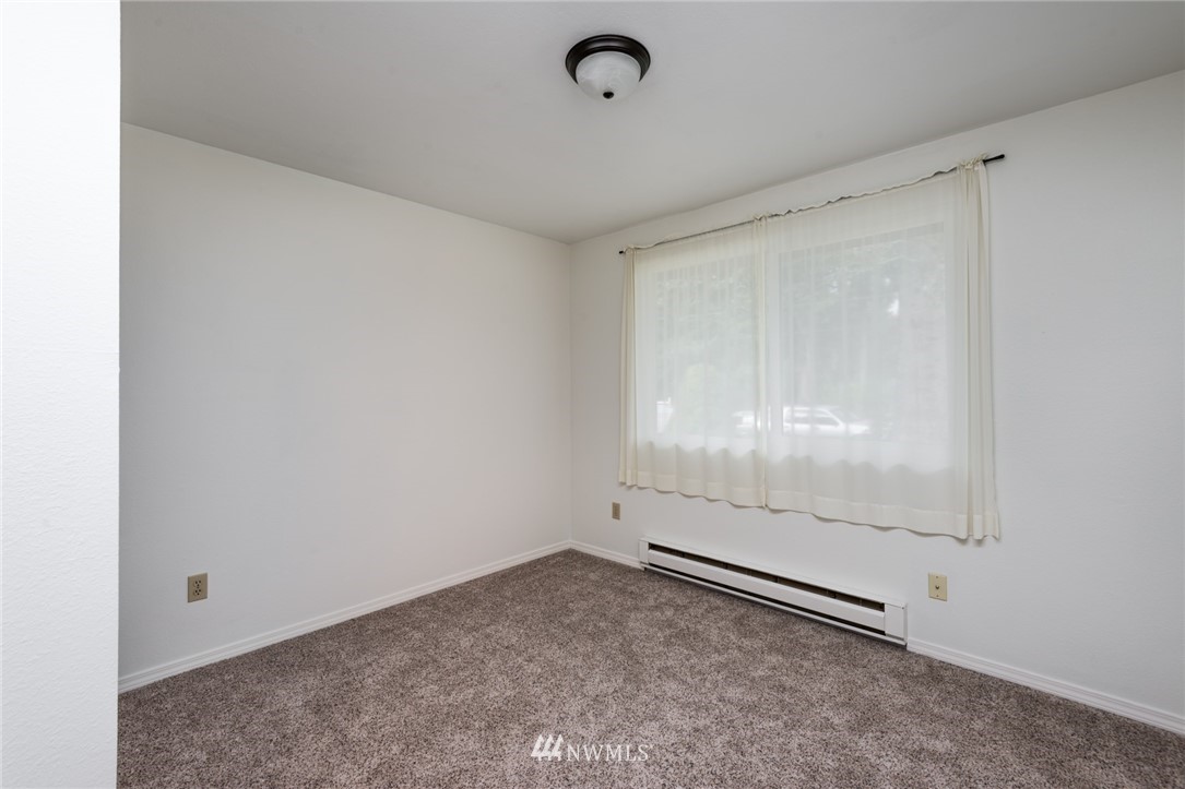 7711 Ridge Court Southeast Lacey, WA 98513 - Photo 12 of 20 Gallery Image 12