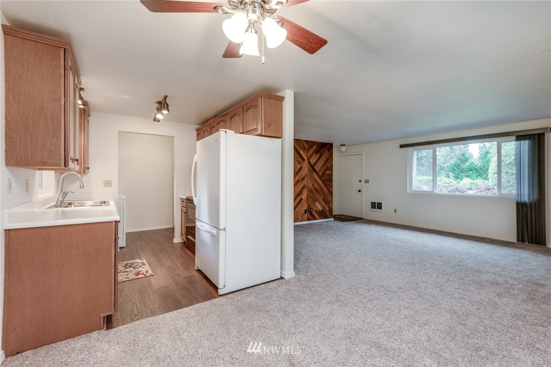 7711 Ridge Court Southeast Lacey, WA 98513 - Photo 4 of 20 Gallery Image 4