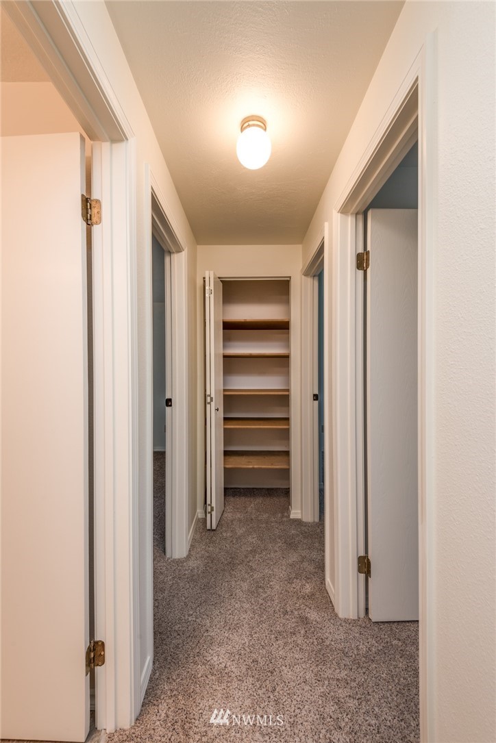 7711 Ridge Court Southeast Lacey, WA 98513 - Photo 8 of 20 Gallery Image 8