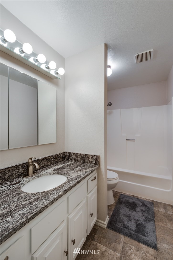 7711 Ridge Court Southeast Lacey, WA 98513 - Photo 9 of 20 Gallery Image 9