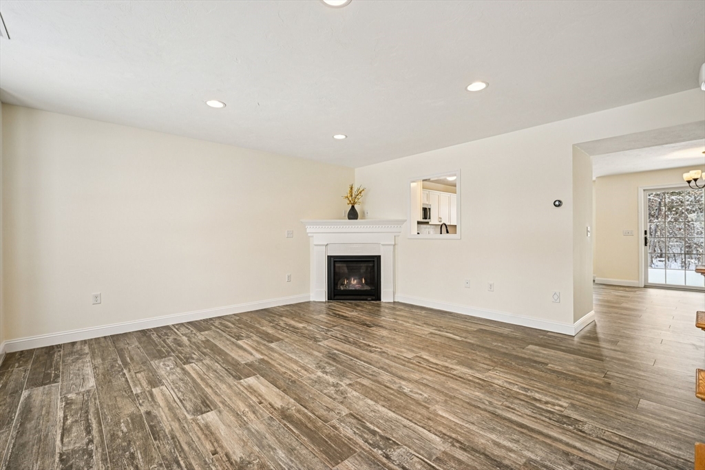 16 Rockingham Drive, Unit 131 Tewksbury, MA 01876 - Photo 6 of 41