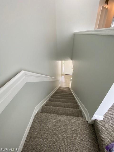 839 Hampton Circle, Unit 149 Naples, FL 34105 - Photo 11 of 32 a view of entryway