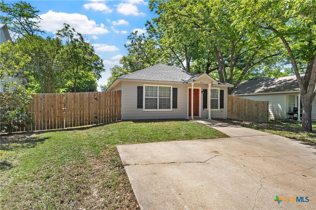 820 North 14th Street Temple, TX 76501 - Photo 2 of 25