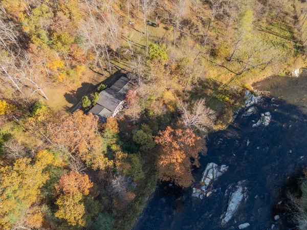 $294,000 | 6286 Chestnut Ridge Road, Riner, VA 24149