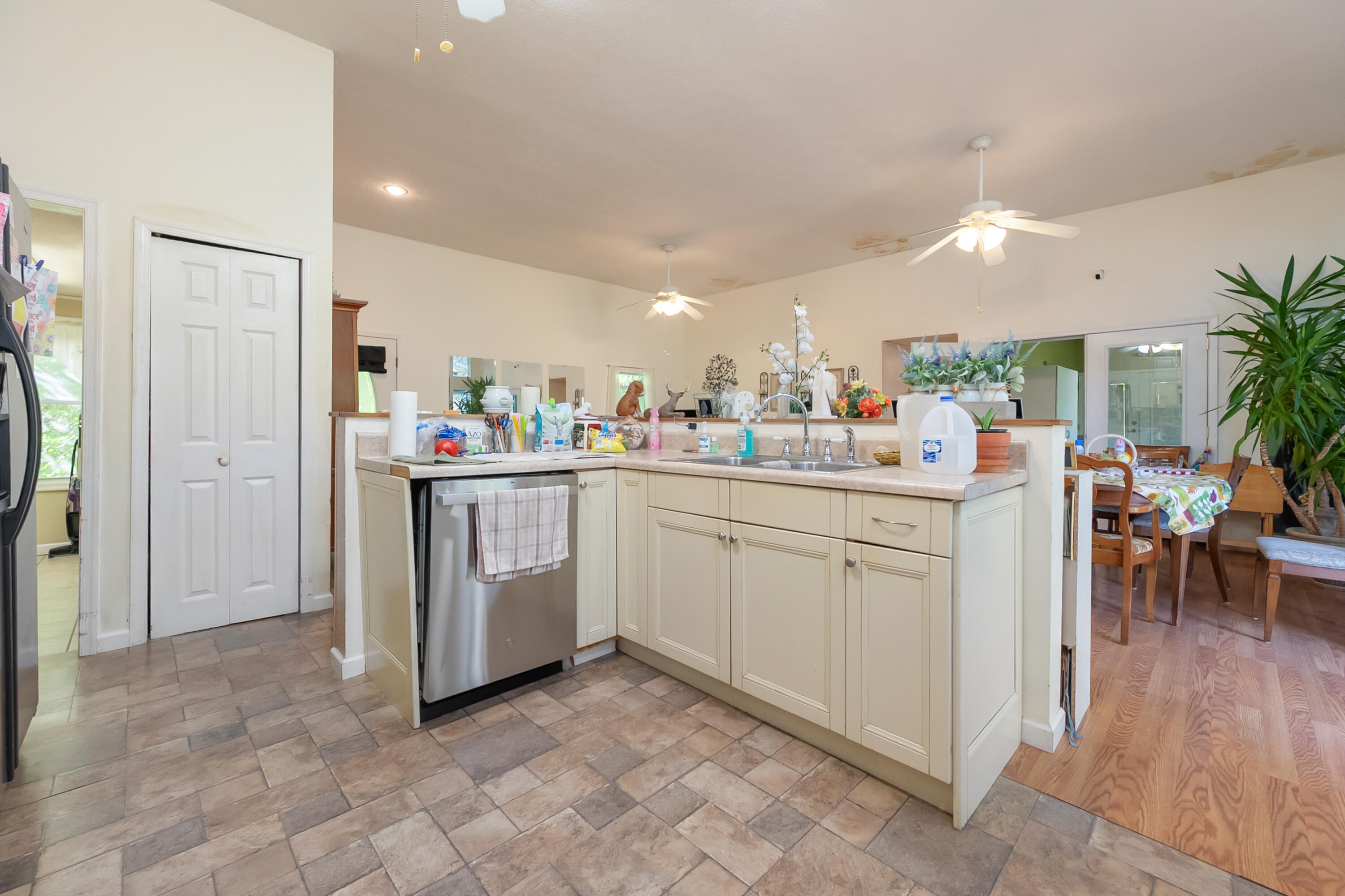 6286 Chestnut Ridge Road Riner, VA 24149 - Photo 17 of 102 17