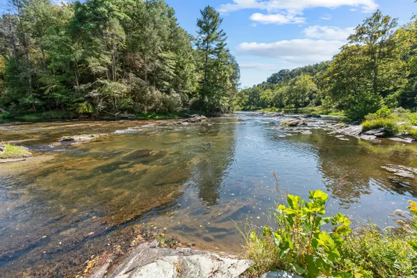 $294,000 | 6286 Chestnut Ridge Road, Riner, VA 24149