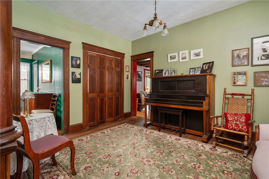 540 Greenville Road North Smithfield, RI 02896 - Photo 4 of 48