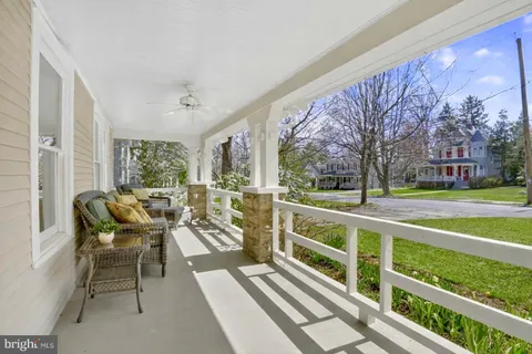 $1,395,000 | 3927 Washington Street, Kensington, MD 20895