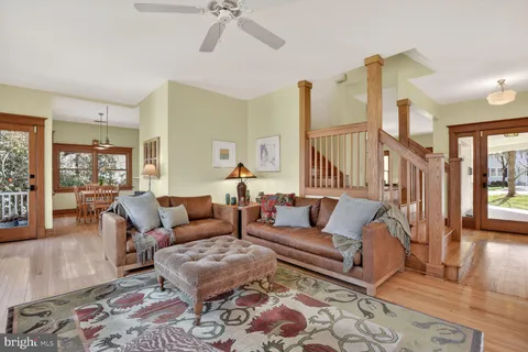 $1,395,000 | 3927 Washington Street, Kensington, MD 20895