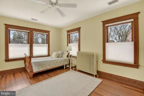 $1,395,000 | 3927 Washington Street, Kensington, MD 20895