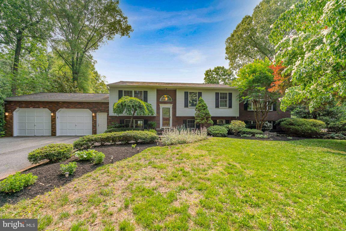 Expanded Split -Foyer