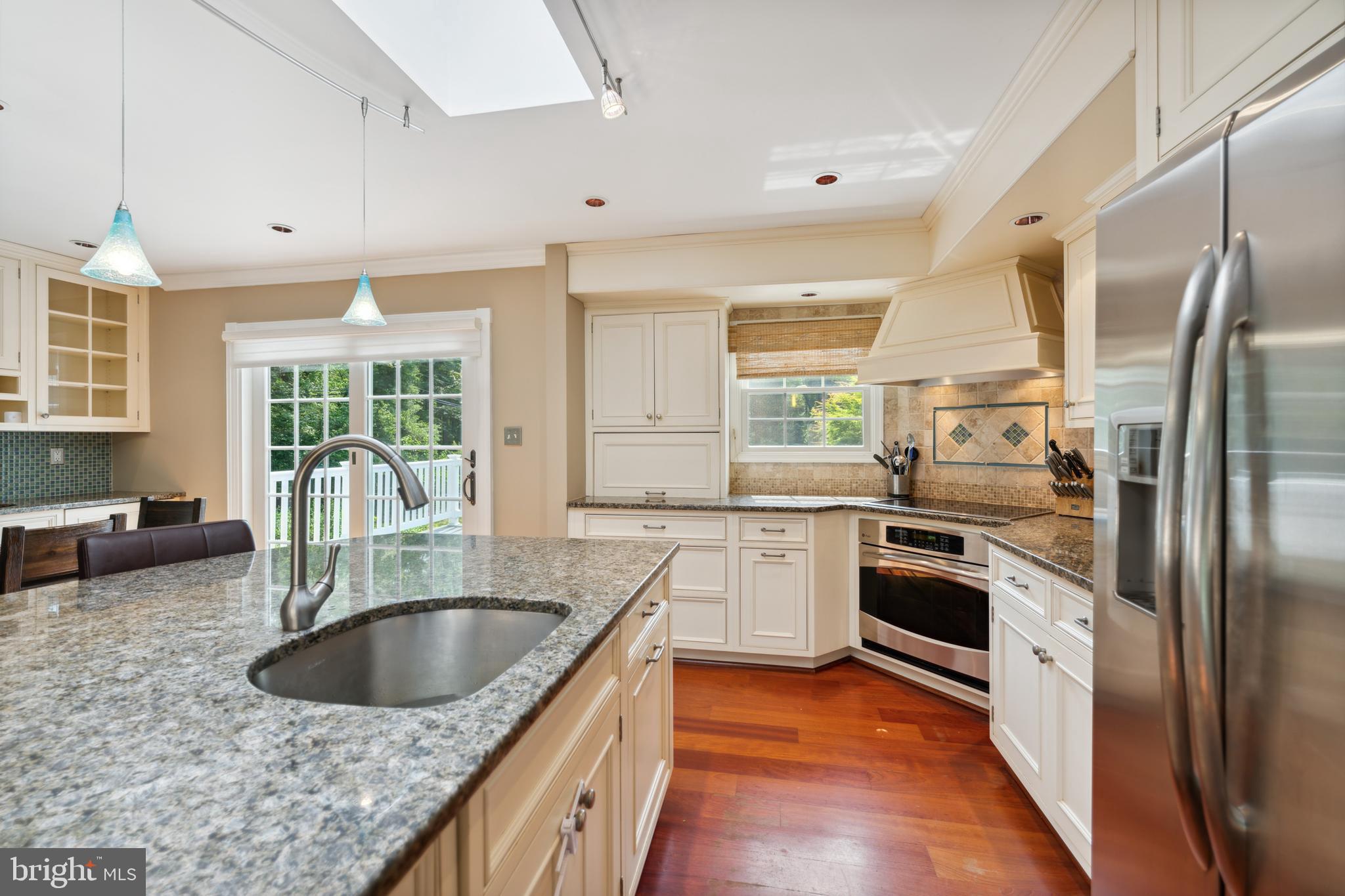 8235 Old Mill Road Pasadena, MD 21122 - Photo 10 of 45 Kitchen
(High End GE Profile Appliances)