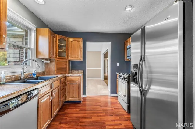 $419,900 | 829 Cimarron Circle, Farmington, MO 63640