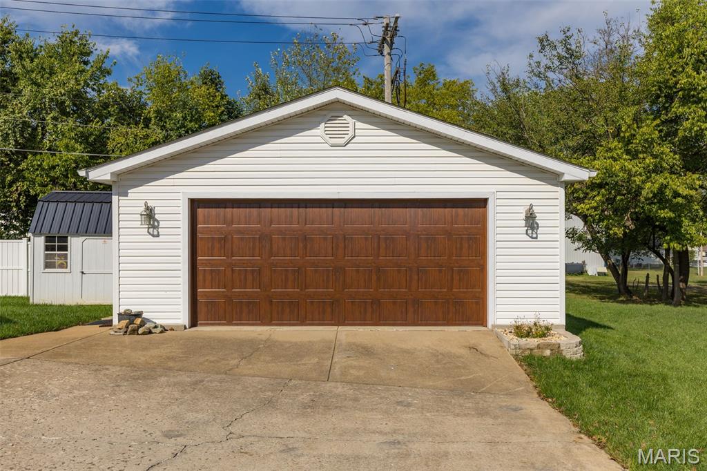 829 Cimarron Circle Farmington, MO 63640 - Photo 3 of 42