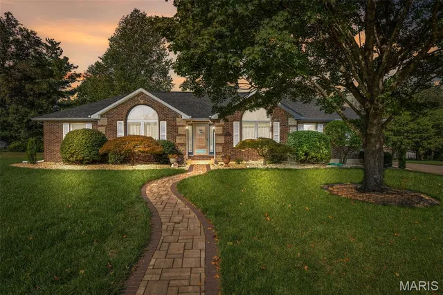 $419,900 | 829 Cimarron Circle, Farmington, MO 63640