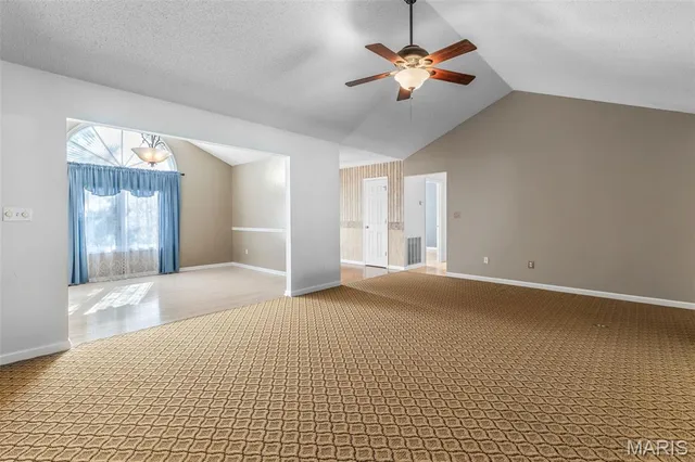 $419,900 | 829 Cimarron Circle, Farmington, MO 63640