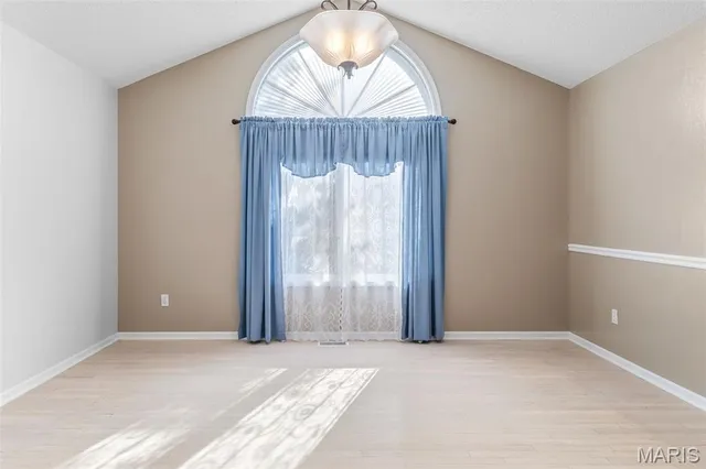 $419,900 | 829 Cimarron Circle, Farmington, MO 63640