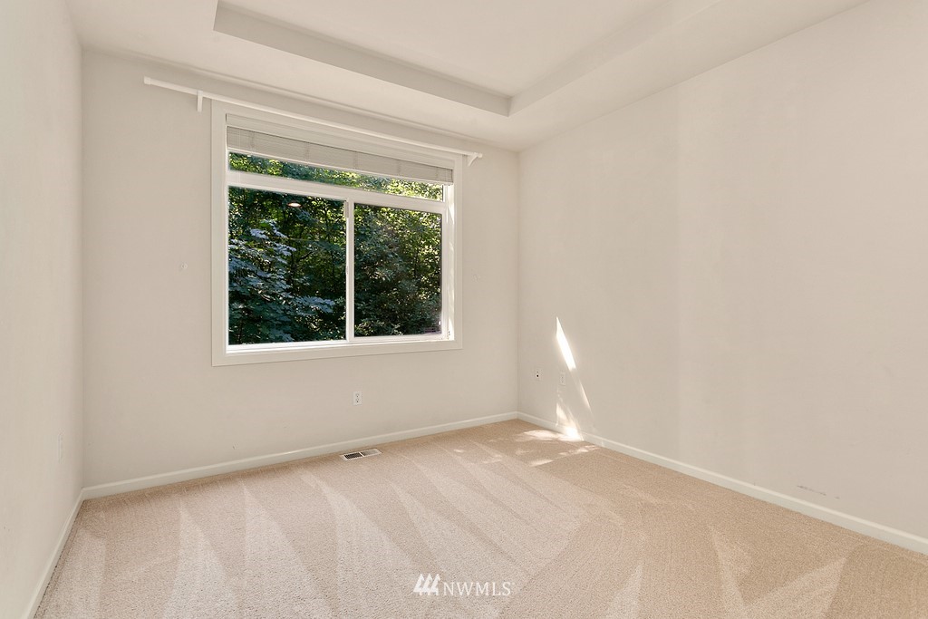 12516 160th Avenue Southeast Renton, WA 98059 - Photo 15 of 35 Gallery Image 15