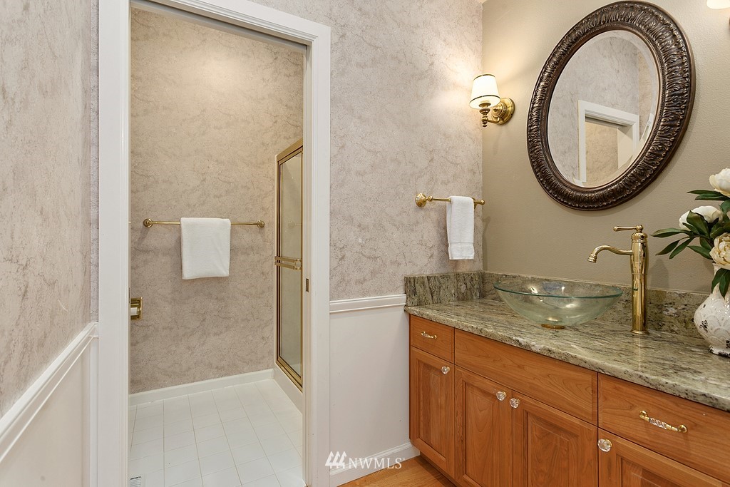 12516 160th Avenue Southeast Renton, WA 98059 - Photo 16 of 35 Gallery Image 16