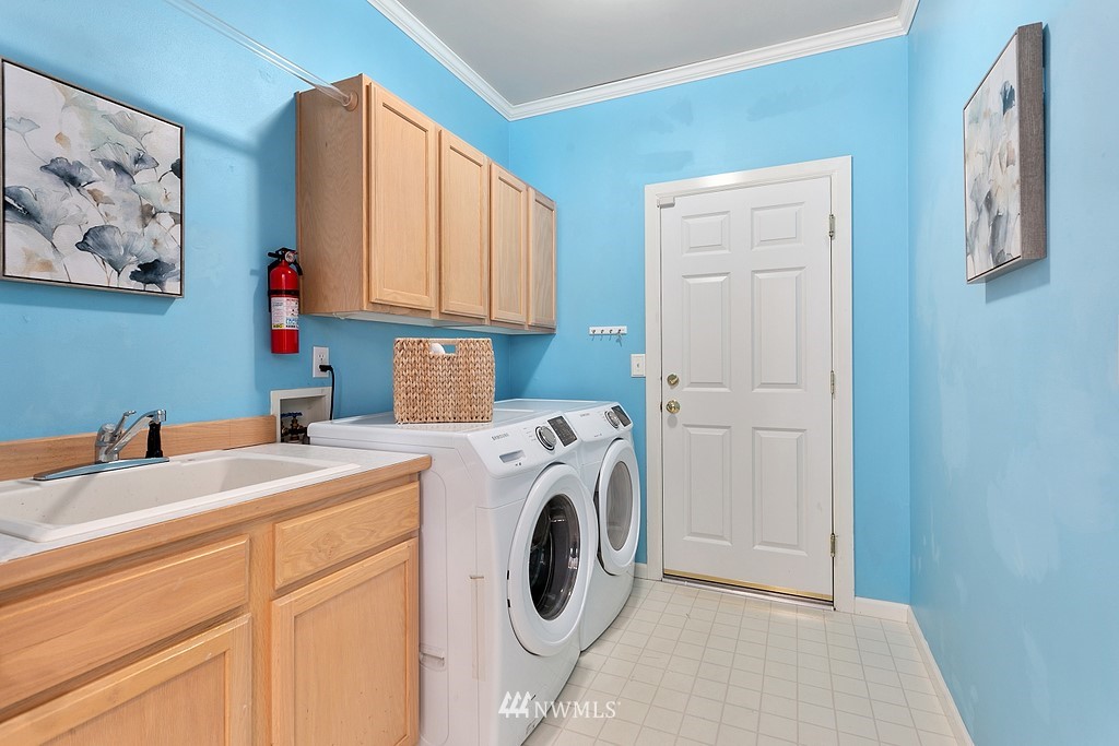 12516 160th Avenue Southeast Renton, WA 98059 - Photo 18 of 35 Gallery Image 18