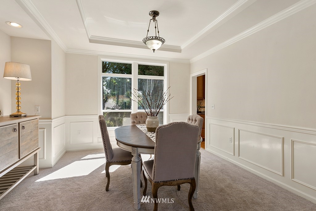 12516 160th Avenue Southeast Renton, WA 98059 - Photo 5 of 35 Gallery Image 5