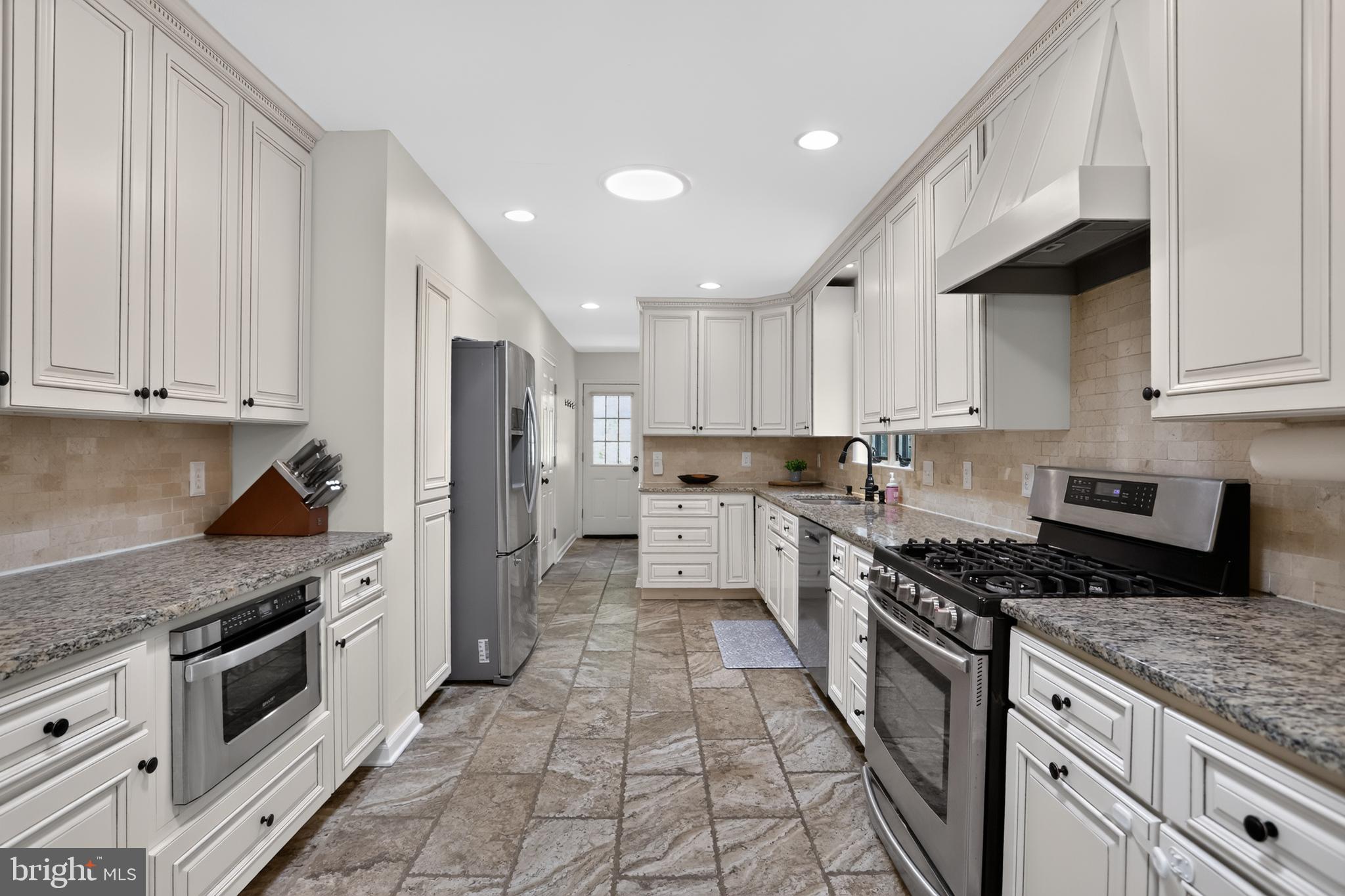 302 Bridgeboro Road Moorestown, NJ 08057 - Photo 5 of 31 Kitchen