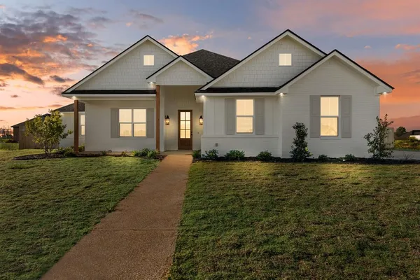 $584,900 | 119 Paddle Boat Court, Robinson, TX 76706