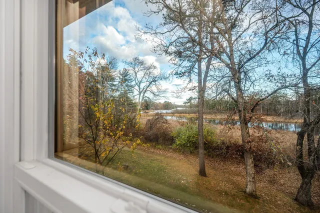 $375,000 | 65 Bartemus Trail, Unit 462, Nashua, NH 03063