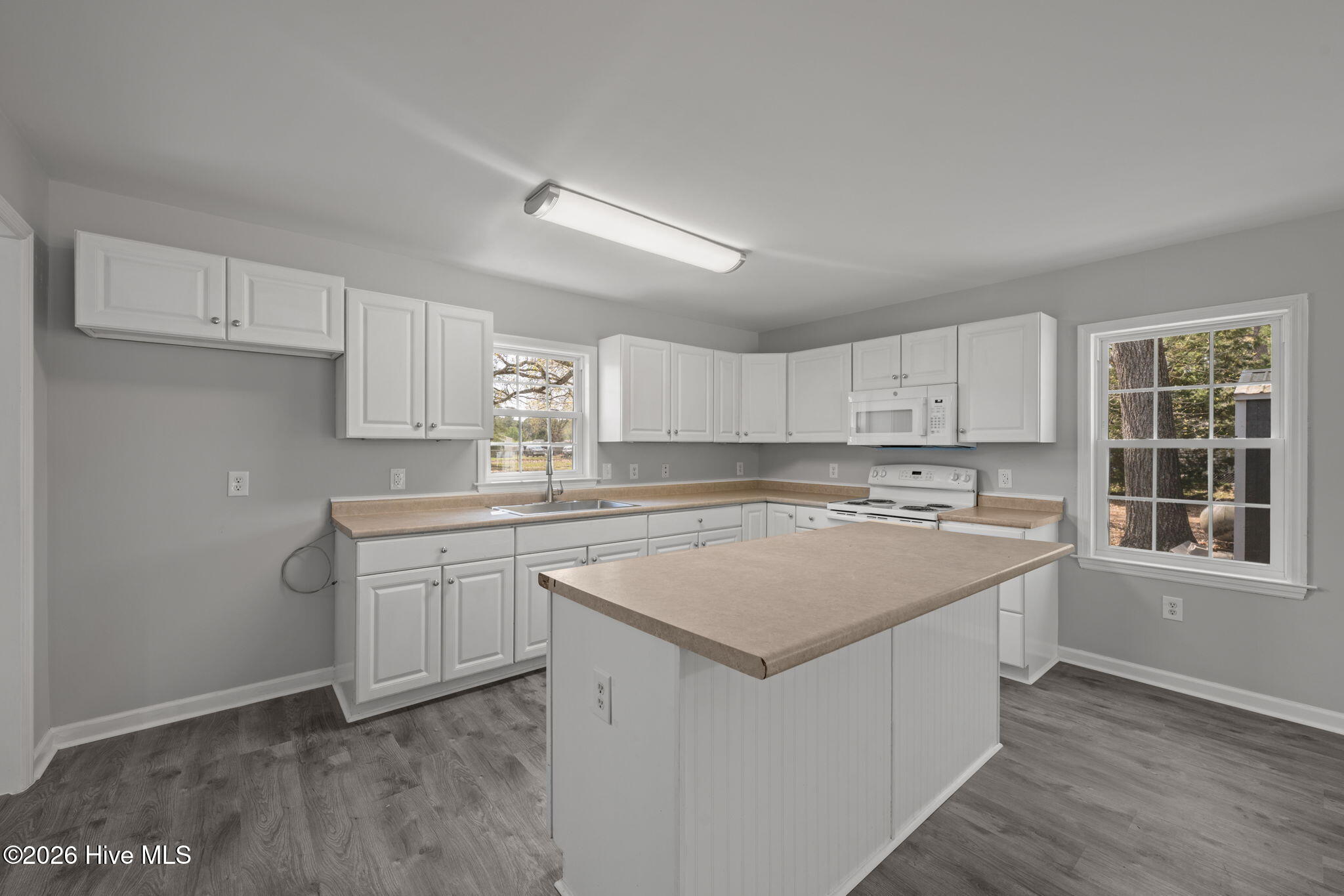 393 Old Vanceboro Road New Bern, NC 28560 - Photo 12 of 42 19-web-or-mls-DSC_7947