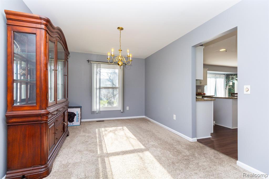 1582 Nadine Rochester Hills, MI 48307 - Photo 11 of 58