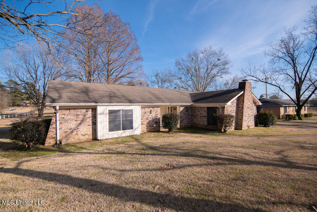 3864 South Siwell Road Jackson, MS 39212 - Photo 2 of 30 P1202312