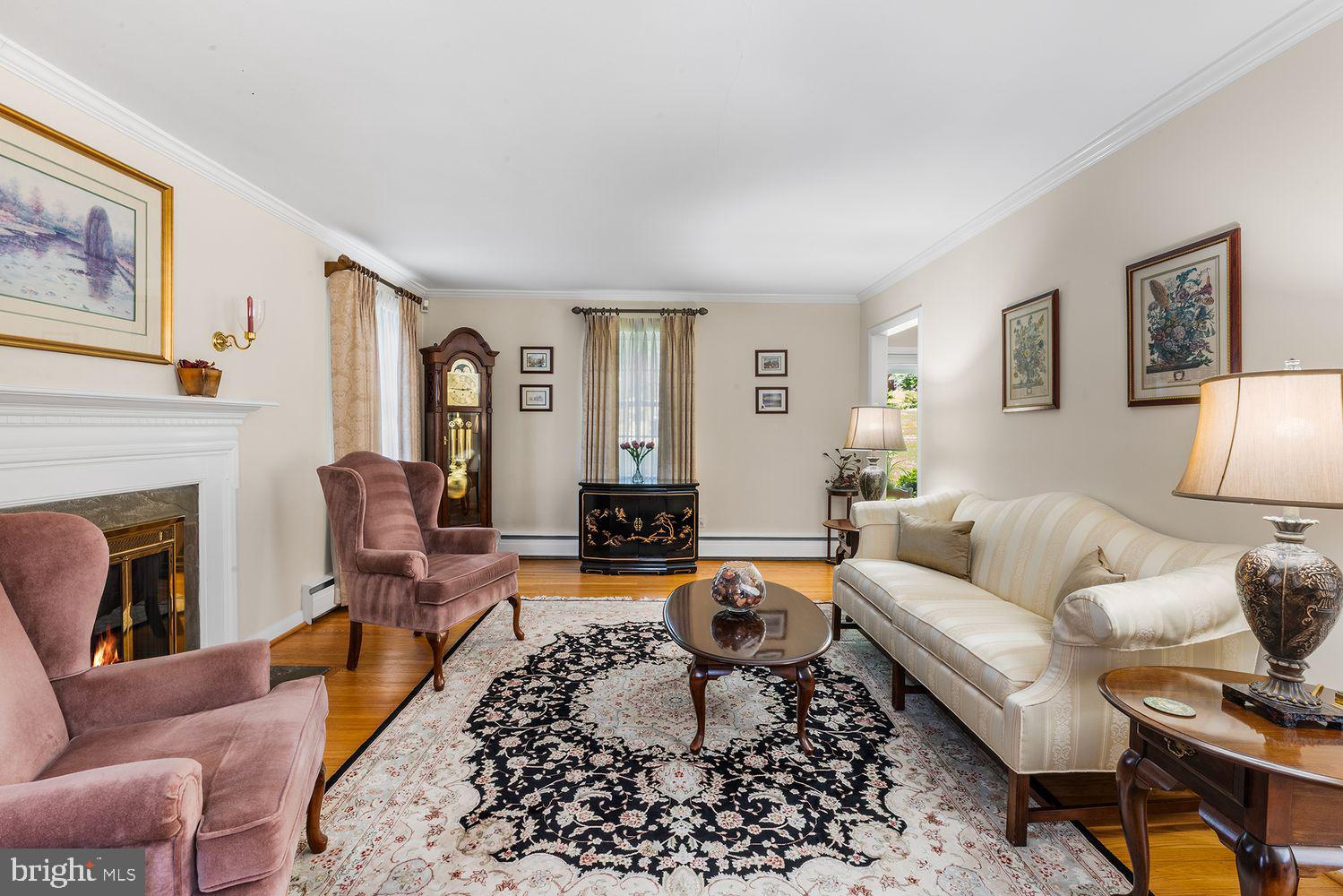 1913 Jody Road Meadowbrook, PA 19046 - Photo 11 of 39 Formal Living Room
