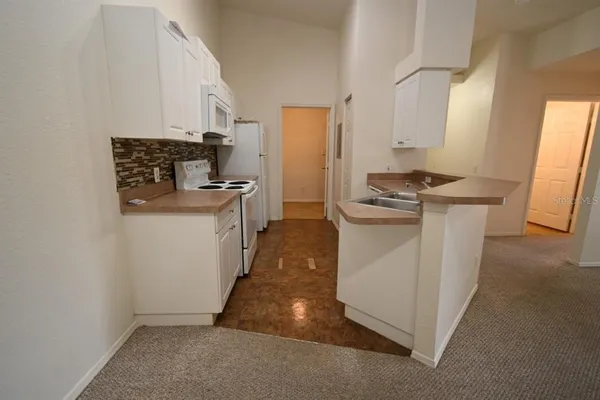 $1,475 | 36015 Deer Creek Drive, Unit 202, Zephyrhills, FL 33541