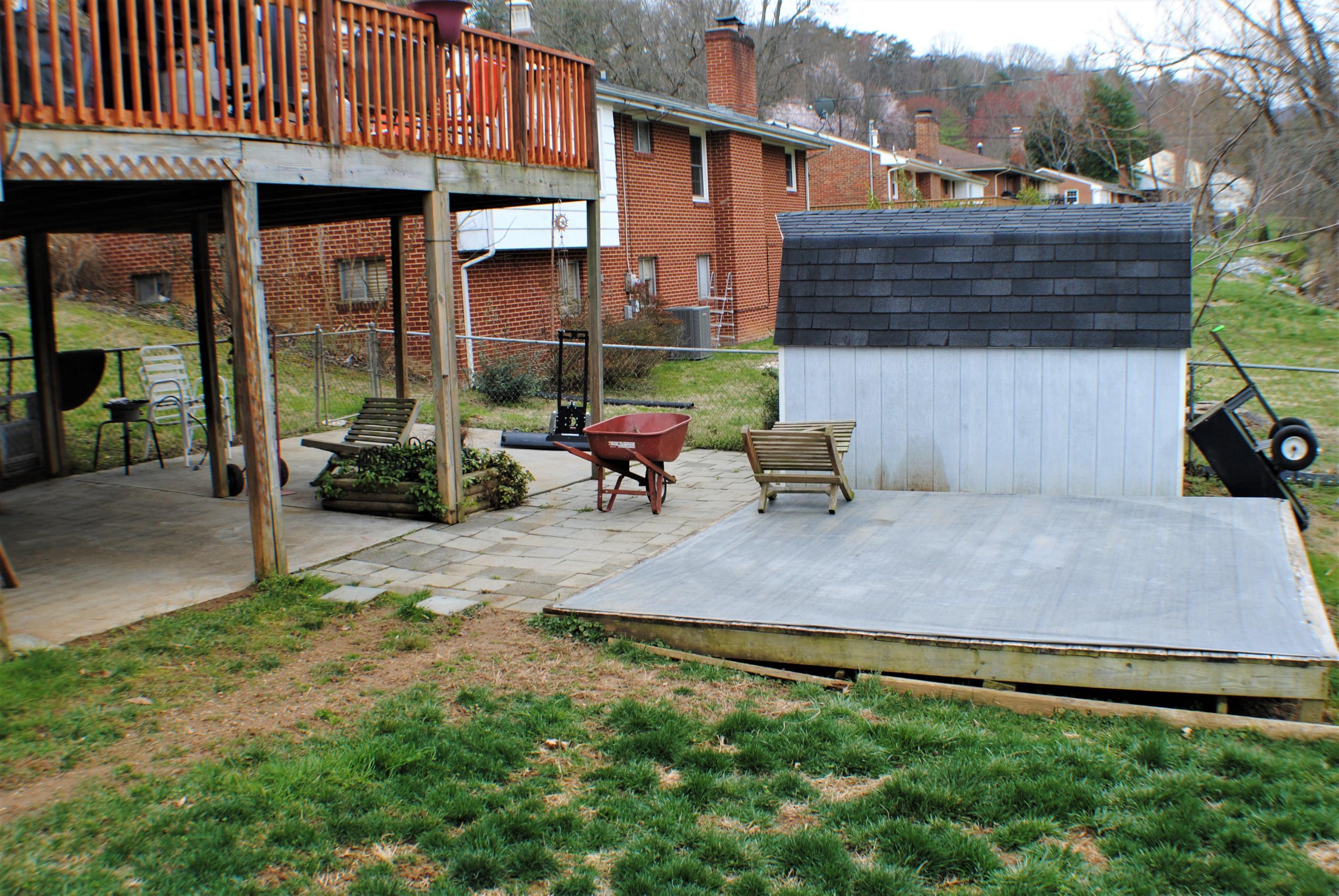 5229 Cave Spring Lane Roanoke, VA 24018 - Photo 39 of 49 a view of outdoor space yard and patio