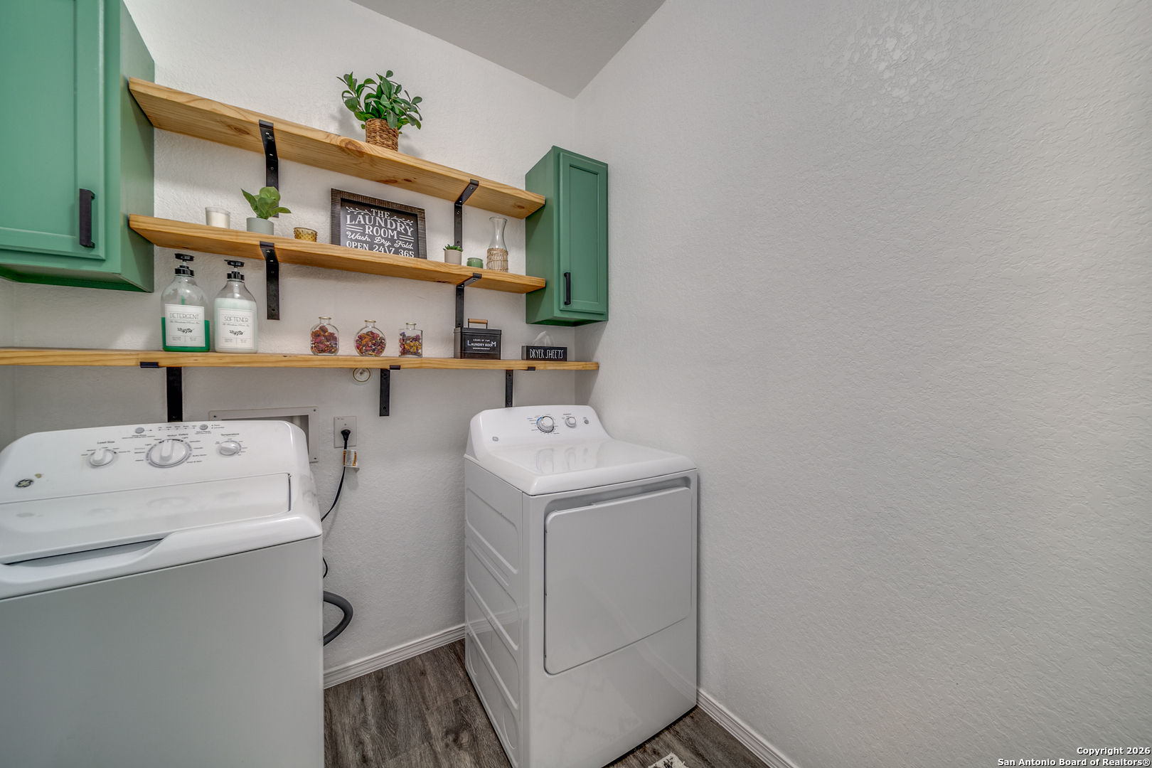 7211 Marina Del Rey Converse, TX 78109 - Photo 19 of 25 a utility room with dryer and washer