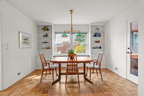 $849,000 | 811 Redbud Lane, Wilmette, IL 60091