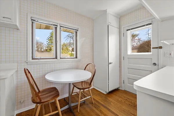 $849,000 | 811 Redbud Lane, Wilmette, IL 60091