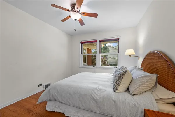 $849,000 | 811 Redbud Lane, Wilmette, IL 60091