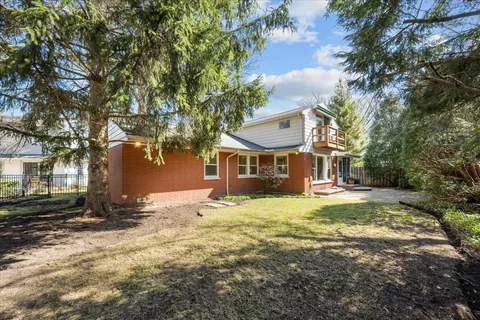 $849,000 | 811 Redbud Lane, Wilmette, IL 60091