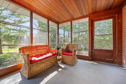 $849,000 | 811 Redbud Lane, Wilmette, IL 60091