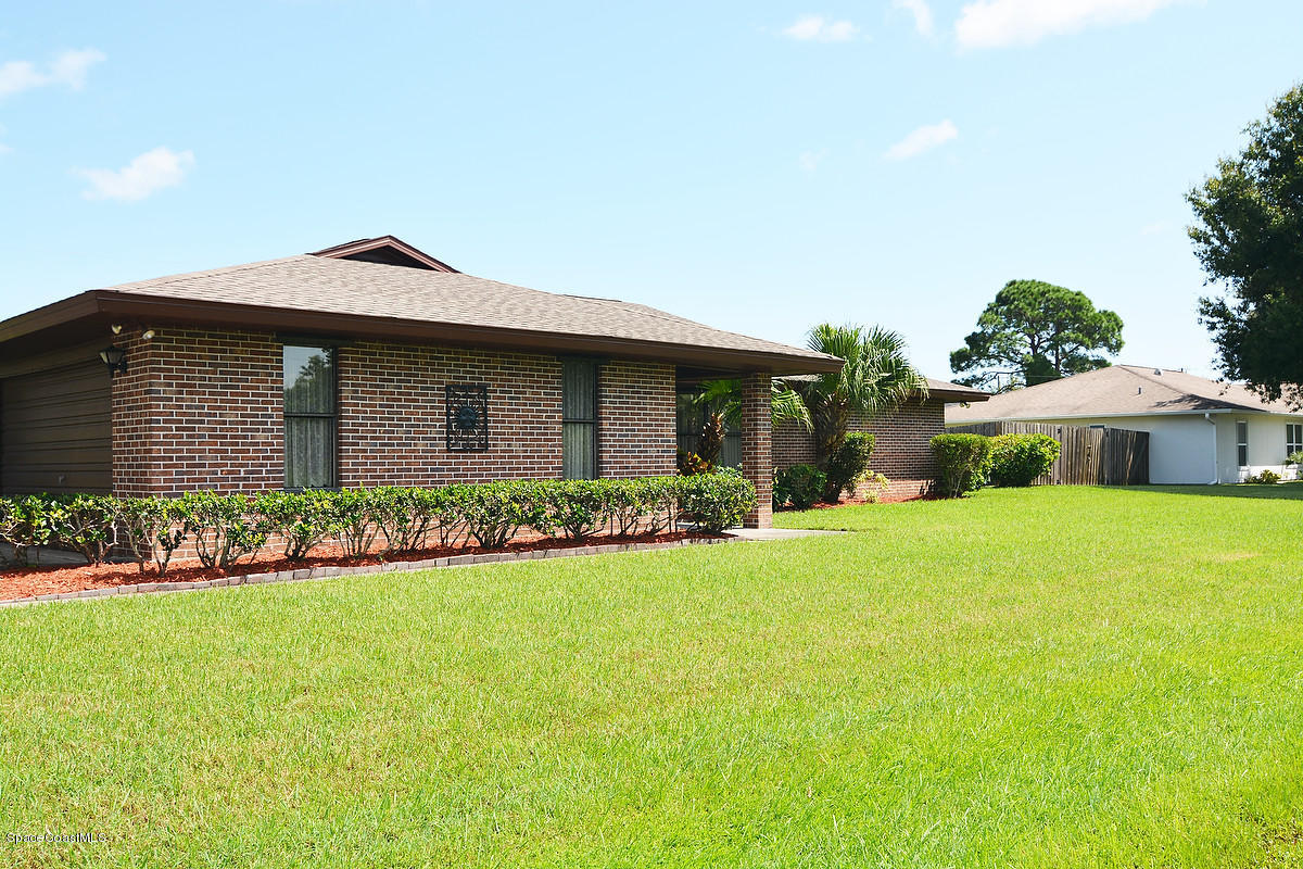 321 Huntsville Street Northeast Palm Bay, FL 32907 - Photo 2 of 26 01Huntsville