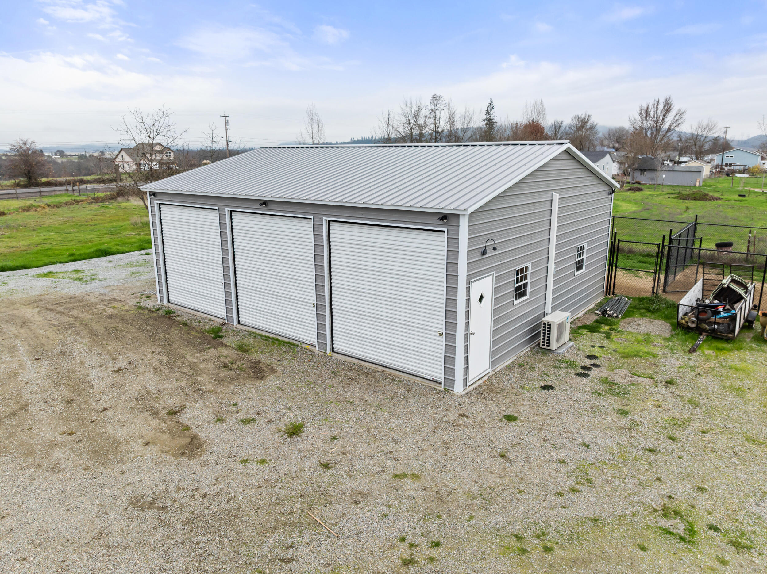 597 Bigham Brown Road Eagle Point, OR 97524 - Photo 47 of 52 Shop