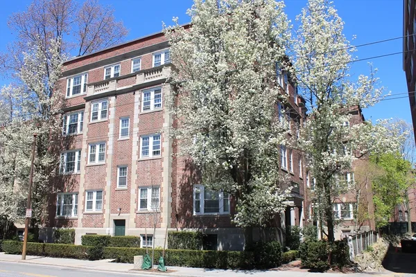 $4,000 | 31 Concord Avenue, Unit 11, Cambridge, MA 02138